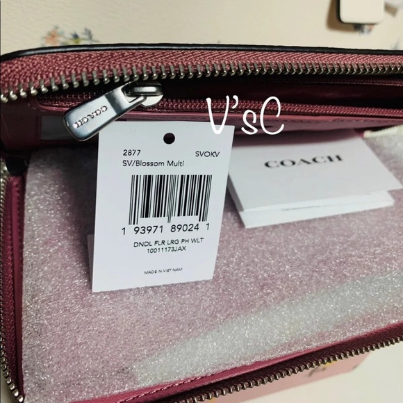 ❤️SOLD❤️ Large Phone Wallet With Dandelion Floral Print. - Picture 8 of 8